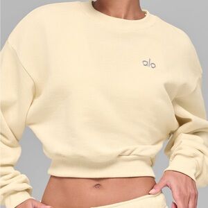 ALO Yoga Women's Cropped Crewneck Sweatshirt